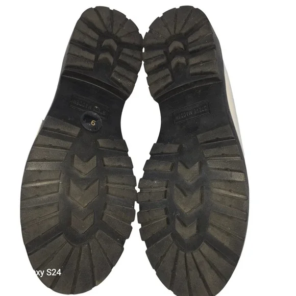 Steve Madden LOTTO Loafer Platform Lug Sole Cream Patent Leather Women's Size 9 - Picture 7 of 7